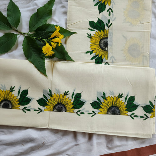 Handloom Gada Double Color Sunflower Print Set Mundu